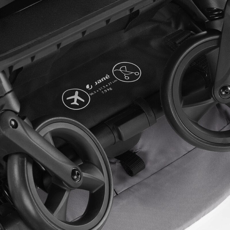 Carucior sport, Jane, Clap, Sistem compact de pliere care permite transportul caruciorului la bordul aeronavei, Cadru din aluminium, De la nastere pana la 26Kg, Conform cu standardul european EN 1888-2:2018+A1:2023, Coal