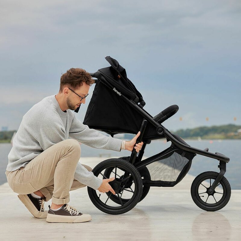 Carucior sport, Lionelo, Azura, Cu 3 roti, Cu baldachin XXL impermeabil, Pliere compacta, Pana la 22 kg, 6-48 luni, Conform cu standardele europene de securitate EN1888-1 si EN1888-2, Negru