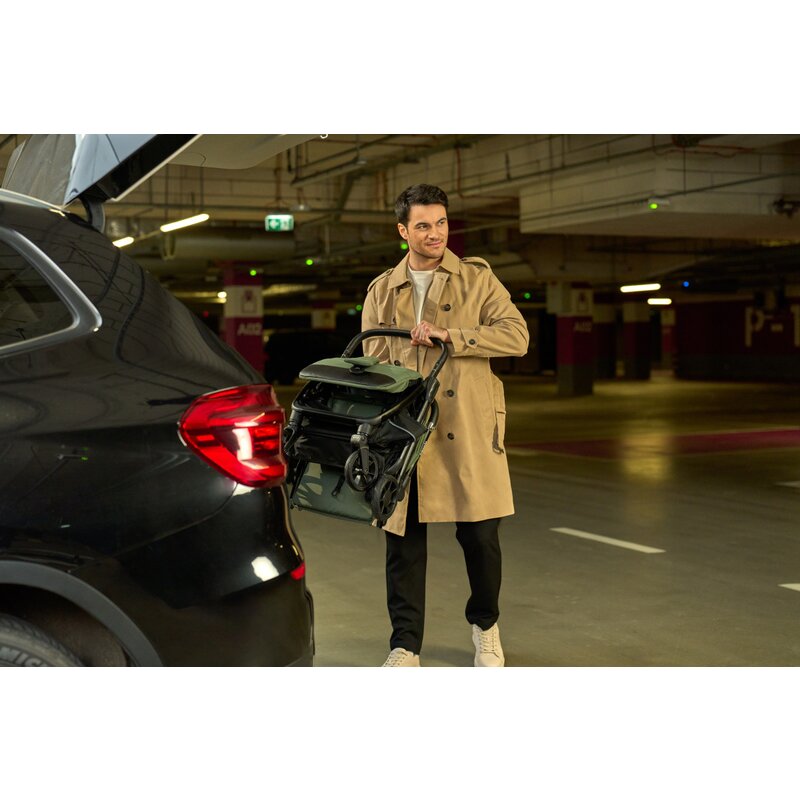 Carucior sport, Lionelo, Bess, Sustine 22 kg, 6 luni+, Capotina impermeabila si protectie SPF 50+, Include suport sticla, Pliere cu o singura mana, Maner pentru transport, Bej