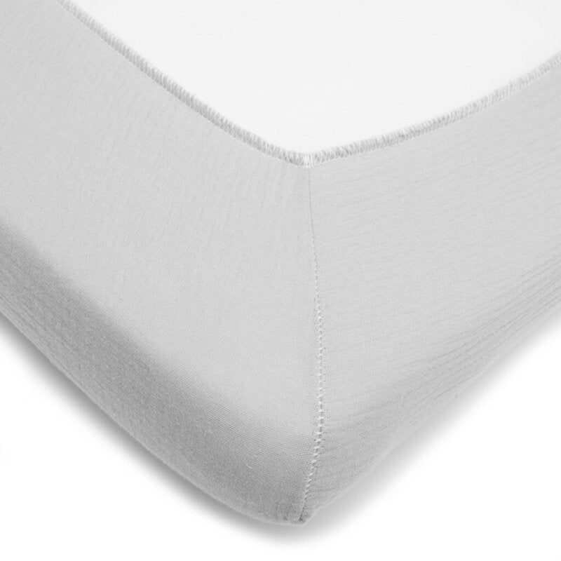 Cearceaf New Baby Muselina 120x60 cm, Gri – colțul cearceafului cu elastic
