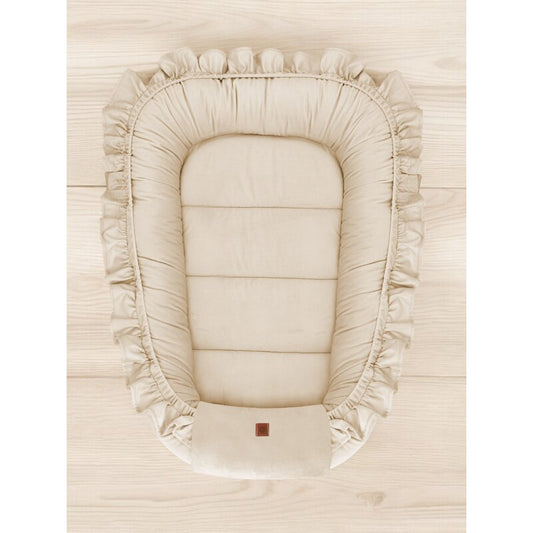Cosulet bebelus, MimiNu, Pentru dormit, Baby Nest 55 x 75 cm, Cu Volanase, Din catifea, Nugat