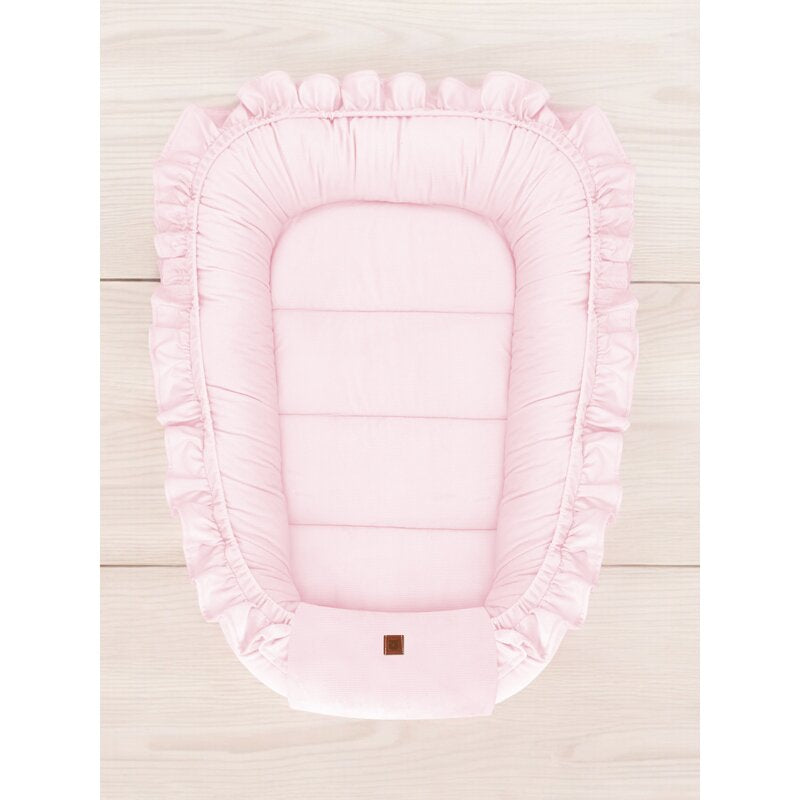 Cosulet bebelus, MimiNu, Pentru dormit, Baby Nest 55 x 75 cm, Cu Volanase, Din catifea, Pink