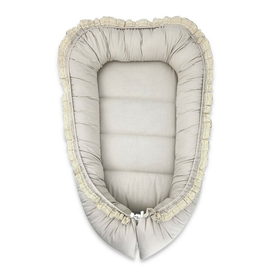 Cosulet bebelus, MimiNu, Premium, Pentru dormit, Baby Nest 55 x 75 cm, Cu Volanase si dantela, Husa 100% bumbac, Din bumbac certificat Oeko Tex Standard 100, Grey