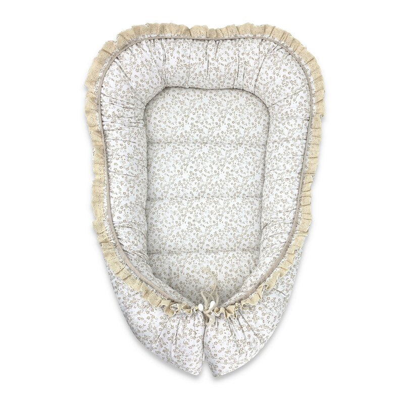 Coșuleț Bebeluș MimiNu Baby Nest 55x75 cm Meadow | Bumbac Oeko-Tex | Cu Volanase și Dantelă