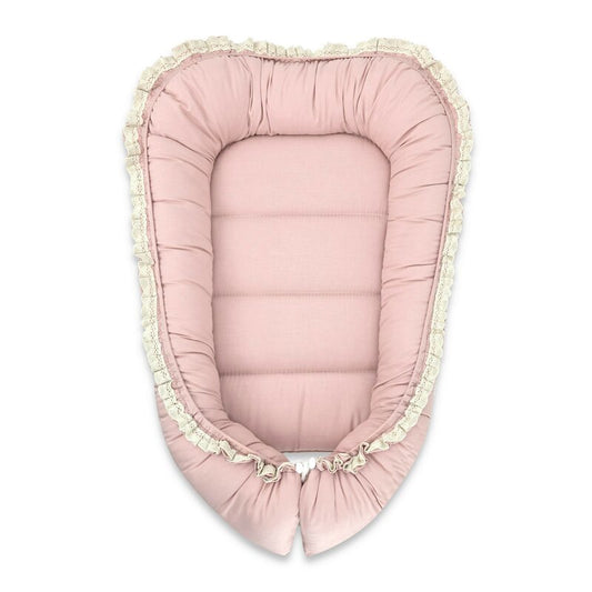 Cosulet bebelus, MimiNu, Premium, Pentru dormit, Baby Nest 55 x 75 cm, Cu Volanase si dantela, Husa 100% bumbac, Din bumbac certificat Oeko Tex Standard 100, Powder Pink
