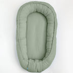 Baby nest New Baby Muselina 80x50 cm, Salvie – vedere de sus