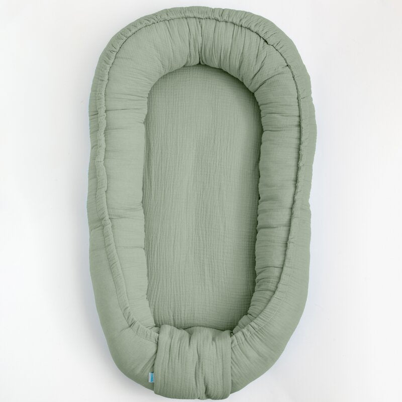 Cosulet bebelus, New Baby, Pentru dormit, Baby Nest 80 x 50 cm, Din muselina, Din materiale certificate Oeko Tex Standard 100, Salvia