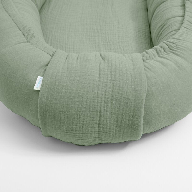 Cosulet bebelus, New Baby, Pentru dormit, Baby Nest 80 x 50 cm, Din muselina, Din materiale certificate Oeko Tex Standard 100, Salvia