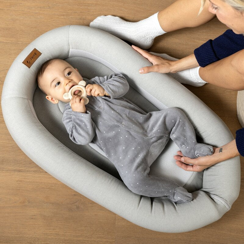 Cosulet confortabil pentru bebelusi, Jane, Joy Baby Nest, Material respirabil 3D, Cu perna pentru prevenire plagiocefalie, Star