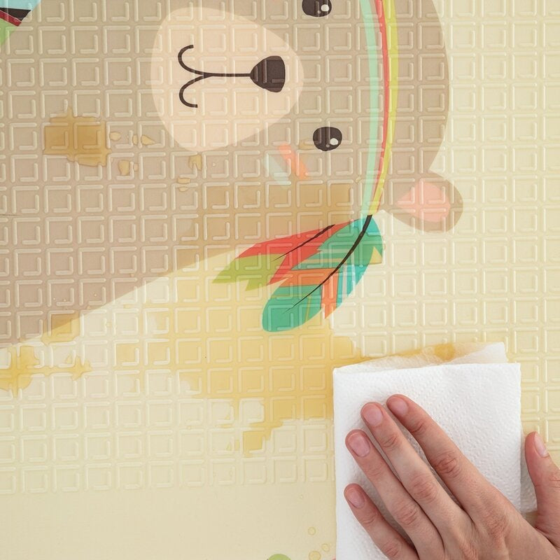 Covoras de joaca, Petite&Mars, Reversibil, Include geanta pentru transport, Pliabil si impermeabil, Non-toxic, 197 x 147 x 1 cm, Campy Mountains, 0 luni+, Multicolor