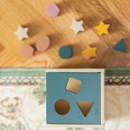 Cub de activitati din lemn Petite&Mars Gravity Wood of Mars 12 piese