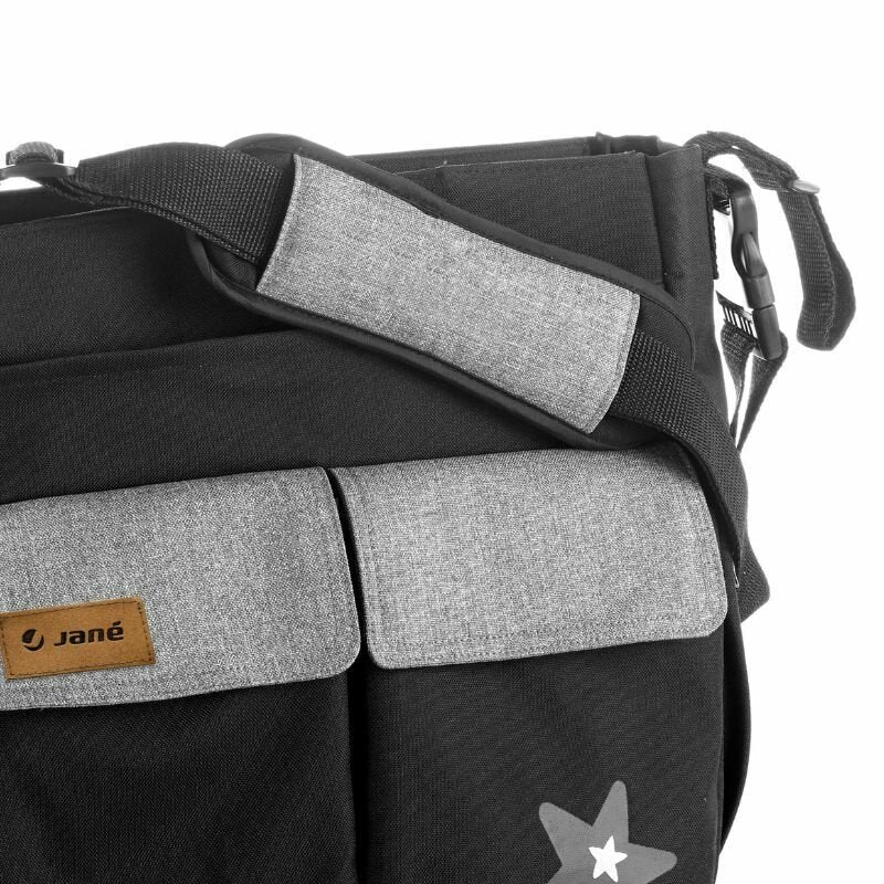 Geanta pentru mamici, Jane, Cu 2 buzunare exterioare, Cu multiple compartimente, Cu saltea de infasat inclusa, 44 x 34 cm, Conform cu standardul de securitate europeana EN 71-3:2019, Soil