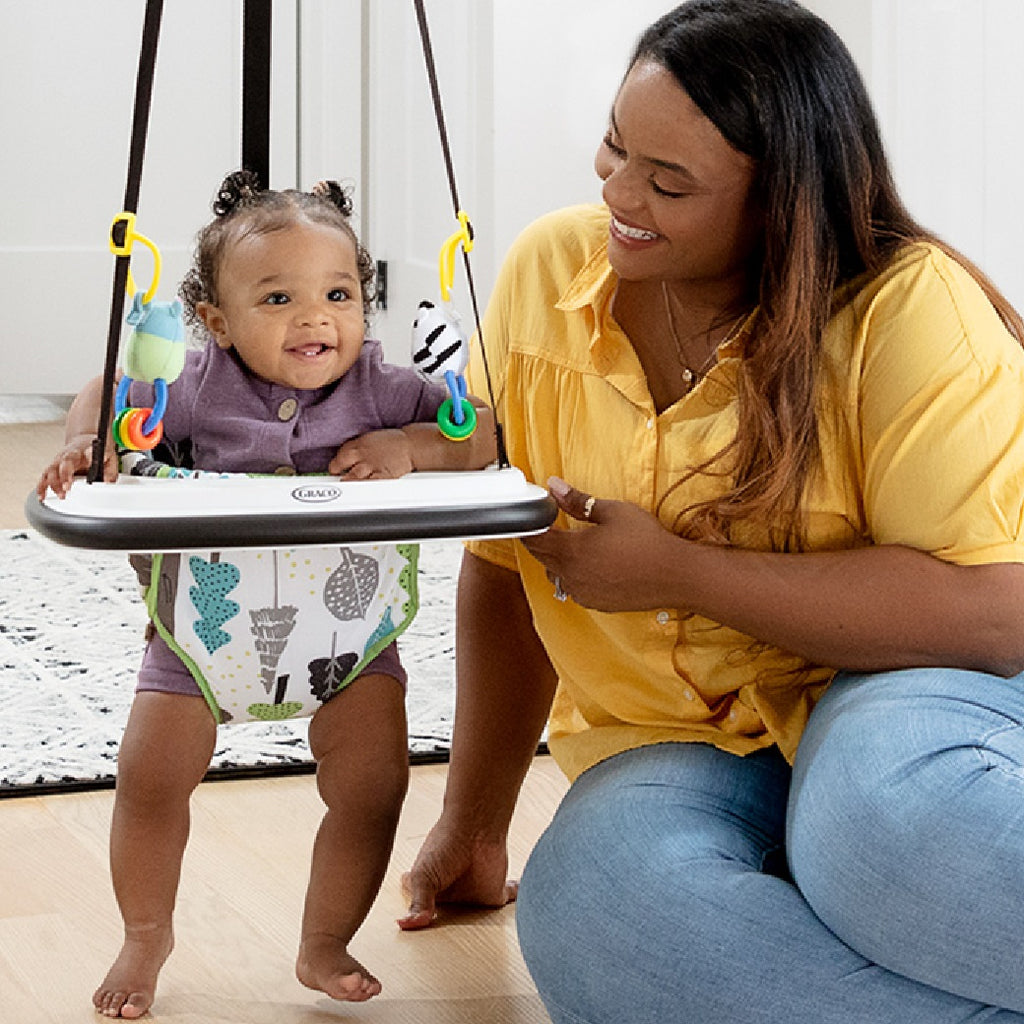 Premergator Graco Bumper Jumper Up Away Sistem Siguranta Jucarii Interactive