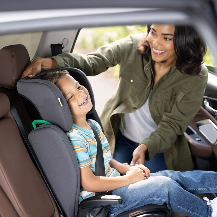 Scaun Auto Înălțător Graco Junior Maxi Midnight 100-150cm Certificat R129