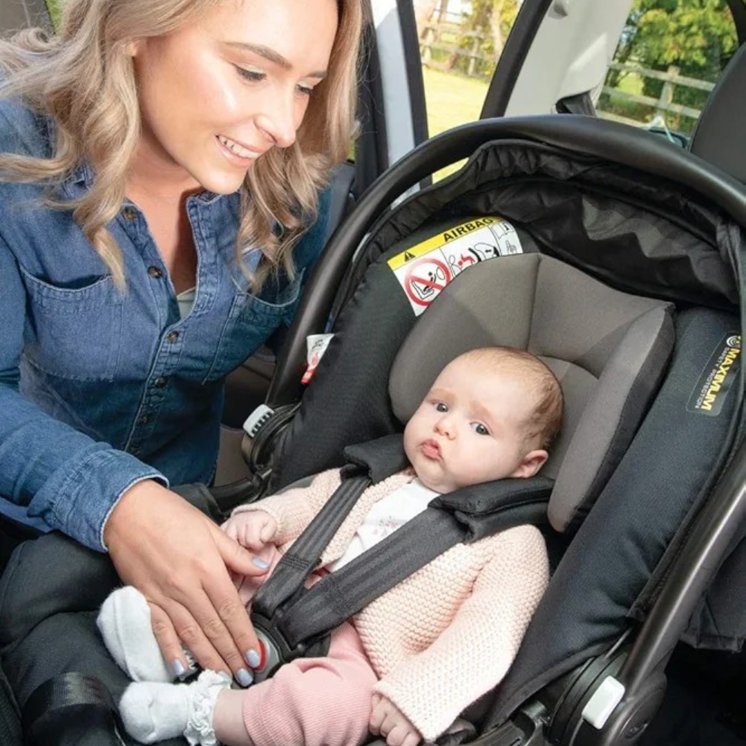 Graco - Scoica auto SnugEssentials Midnight Black, 40-75 cm, testata ADAC si certificata R129