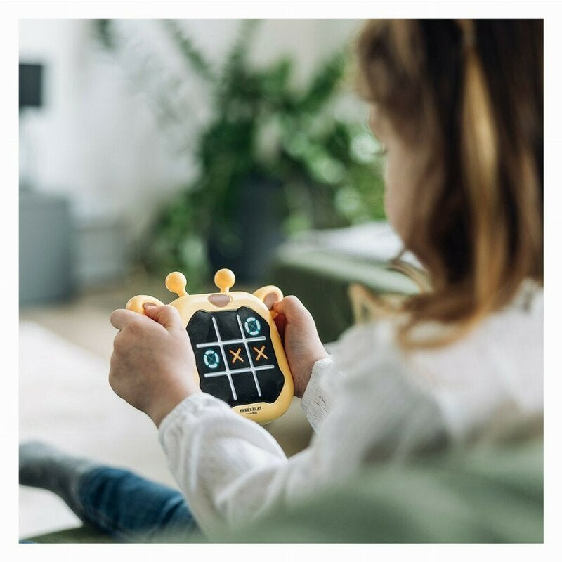 Joc electronic 2 in 1, Free2Play, X si 0, Design girafa, 3 ani +
