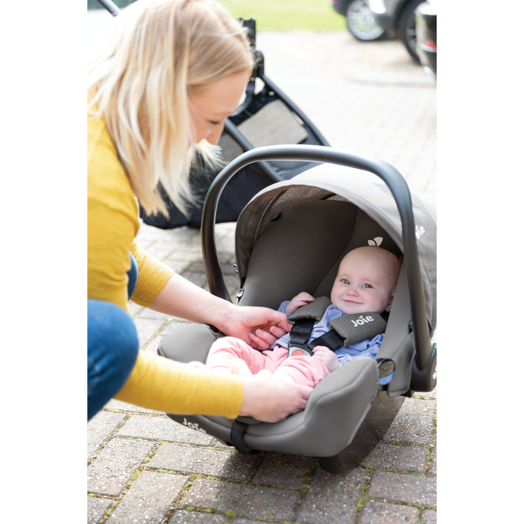 Joie - Scoica auto i-Snug 2 cu tetiera reglabila, 40-75 cm, Pebble, testata ADAC si certificata R129