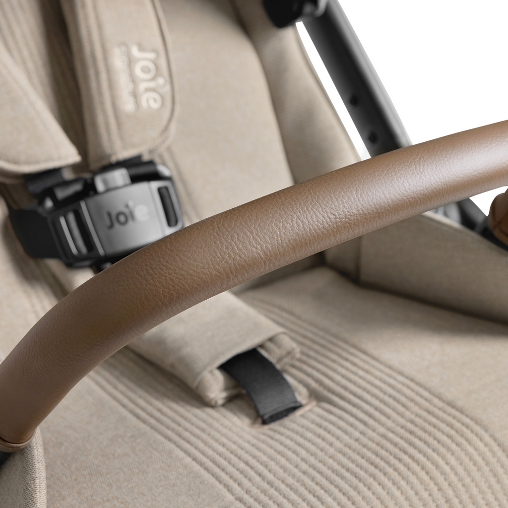 Carucior Multifunctional 3 in 1 Joie Valora Signature Sandstone cu Landou si Scoica Auto