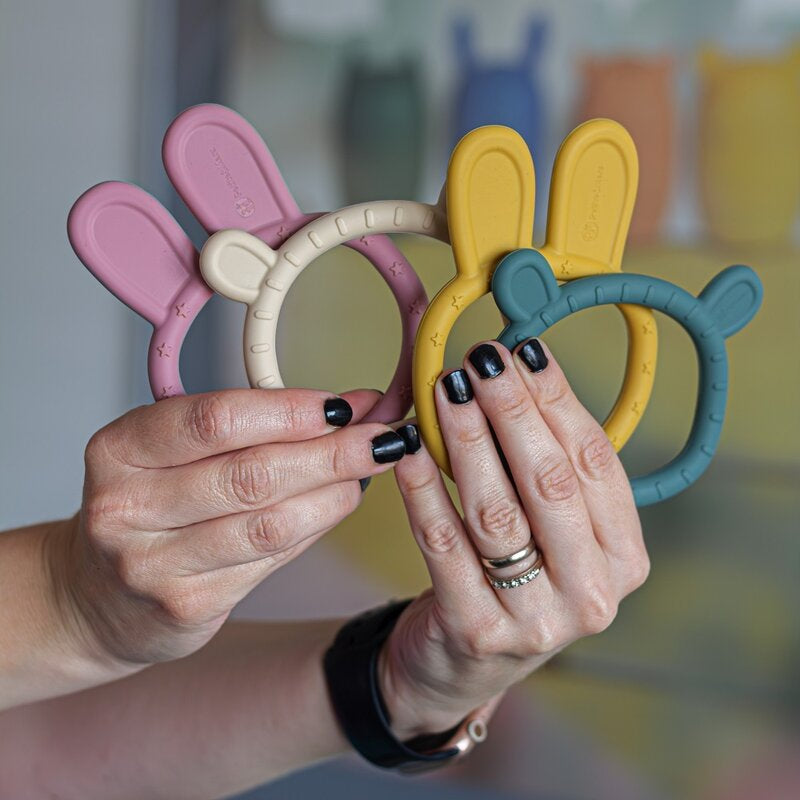 Jucarie dentitie, Petite&Mars, Iepuras, Moale, Efect calmant al gingiilor, Silicon, Fara BPA, 0 luni+, Roz