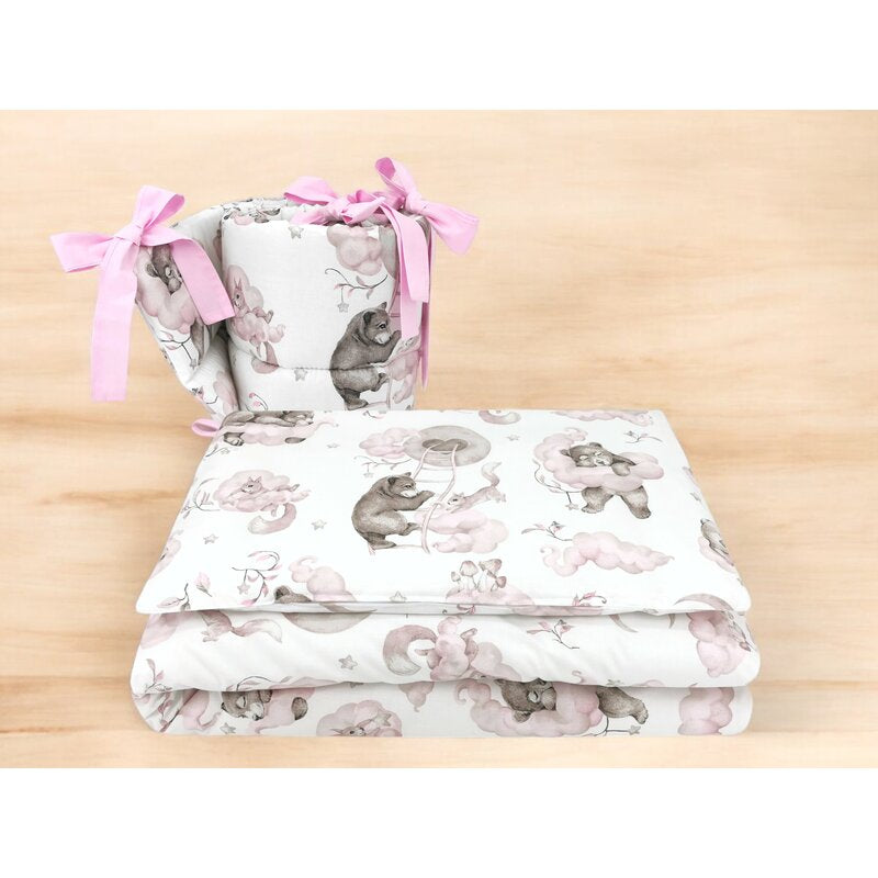 Lenjerie patut 3 piese, Qmini, Pentru patut 120x60 cm, Cu protectie laterala, Din bumbac certificat Oeko Tex Standard 100, Teddy Bear and Friends Pink