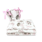 Lenjerie pătuț Qmini Teddy Bear & Friends Pink 120x60 cm, 3 piese – vedere set