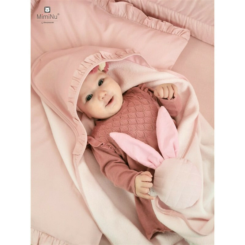 Lenjerie patut cu 4 piese, MimiNu, Pentru patut 120x60 cm, Cu doua protectii laterale, Cu volanase, Din bumbac certificat Oeko Tex Standard 100, Colectia Royal, Powder Pink