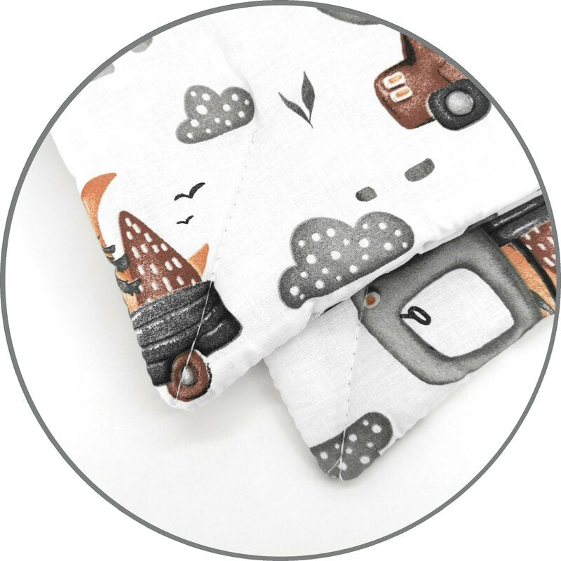 Lenjerie patut cu 5 piese, MimiNu, Cu cearceaf 120x60 cm, Pilota, Pernuta, 2 aparatori, Din bumbac certificat Oeko Tex Standard 100, Cars Grey