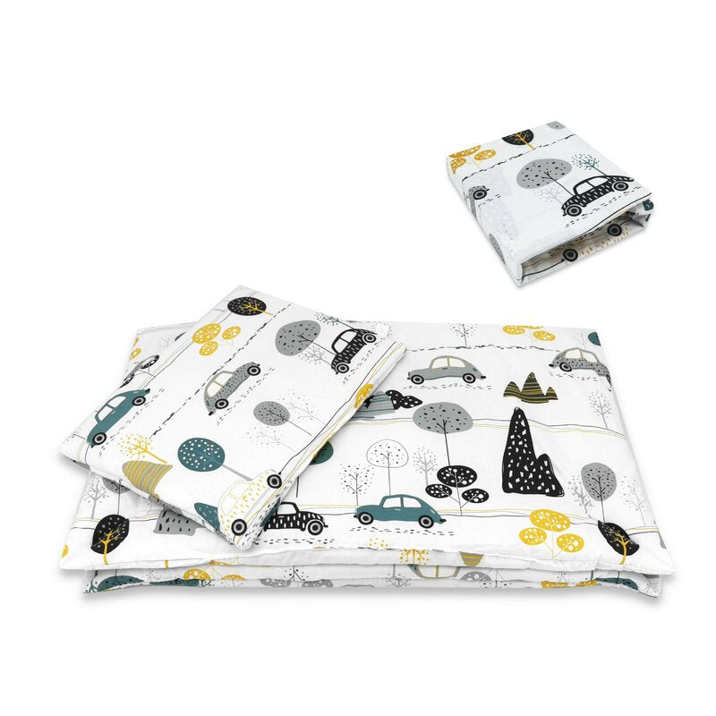 Lenjerie patut cu 5 piese, MimiNu, Cu cearceaf 120x60 cm, Pilota, Pernuta, 2 aparatori, Din bumbac certificat Oeko Tex Standard 100, Childrens Journey Grey