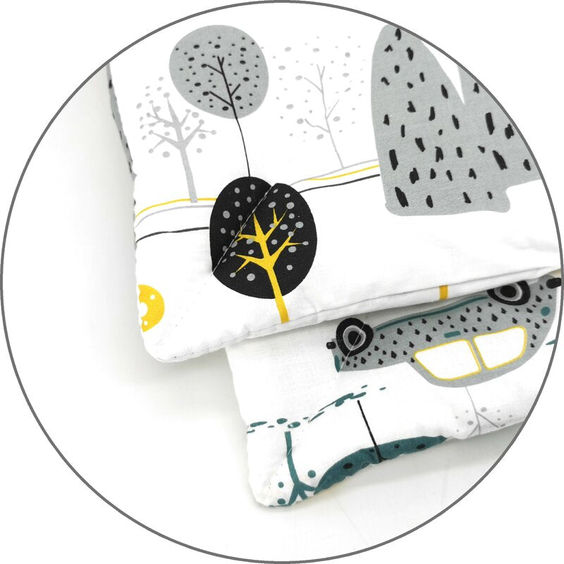 Lenjerie patut cu 5 piese, MimiNu, Cu cearceaf 120x60 cm, Pilota, Pernuta, 2 aparatori, Din bumbac certificat Oeko Tex Standard 100, Childrens Journey Grey