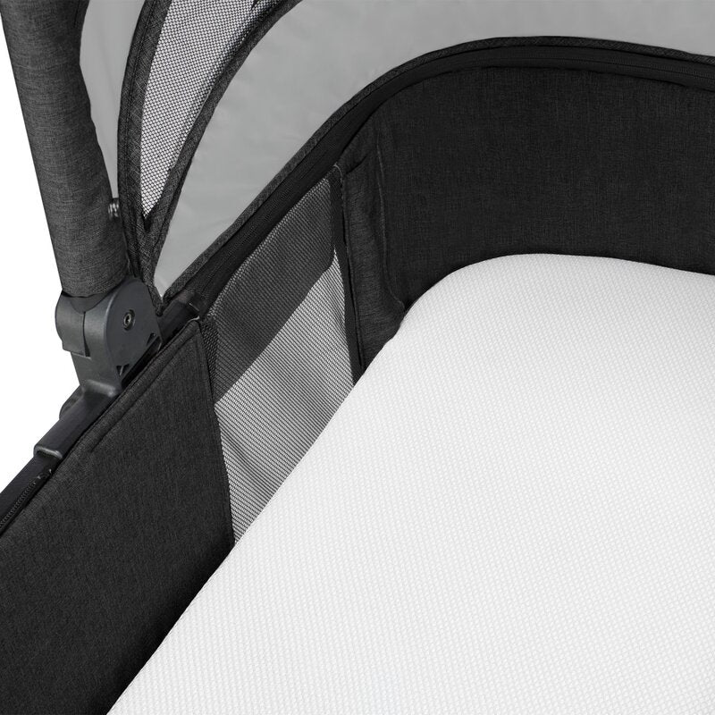 Carucior 3 in 1, Lionelo, Amber, Cadru aluminiu, Cu landou intarit si salteluta moale, Cu scoica auto testata ADAC, Reversibil, Cu accesorii, Geanta parinti, Pana la 22 kg, Gri Inchis