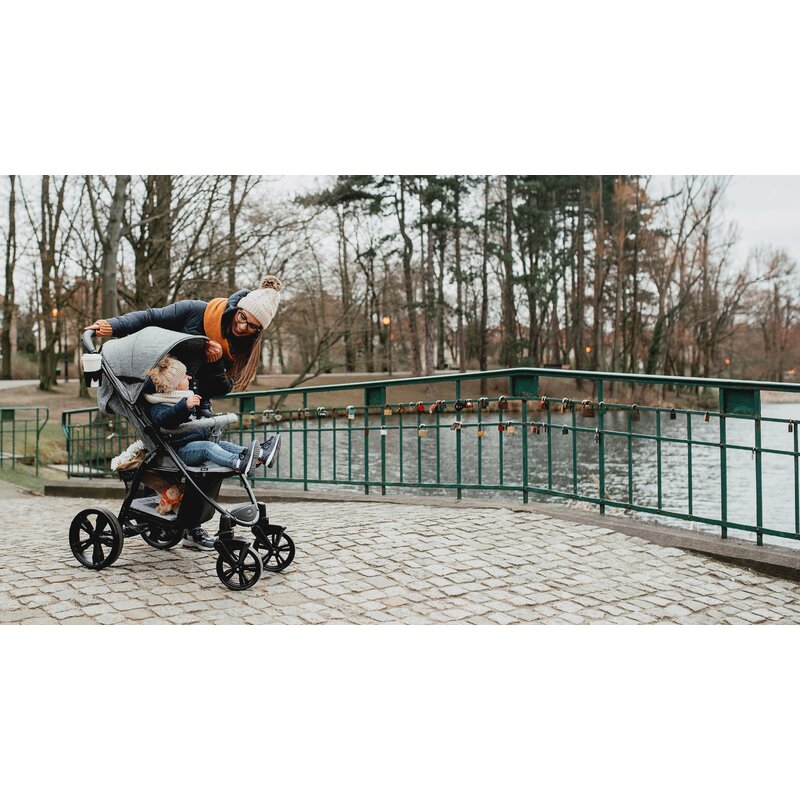 Carucior sport, Lionelo, Annet Plus, De la nastere, Cu accesorii si capotina XXL reglabila, 0 - 22 Kg, Conform cu standardele europene de securitate EN1888-1 si EN1888-2, Negru