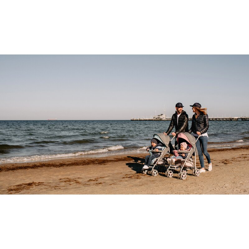 Carucior sport compact, Lionelo, Irma, Spatar reglabil in 4 pozitii, Suport picioare reglabil, Manere rotative, Pliere tip umbrela, 6- 36 luni, Pana la 15 kg, Conform cu EN1888-1:2018, Roz