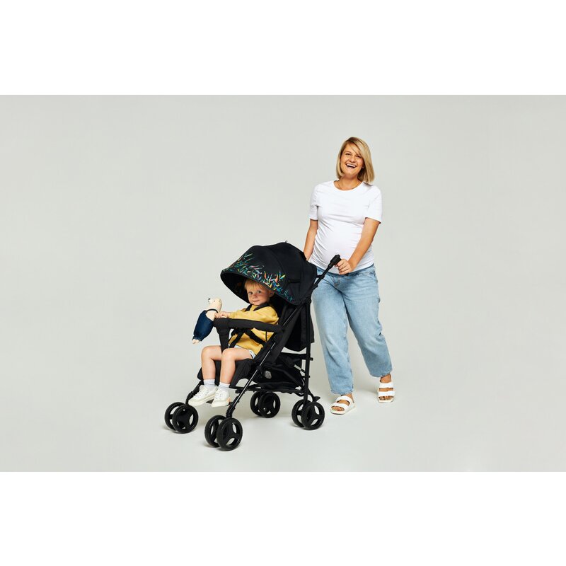 Carucior sport compact, Lionelo, Irma, Spatar reglabil in 4 pozitii, Suport picioare reglabil, Manere rotative, Pliere tip umbrela, 6- 36 luni, Pana la 15 kg, Conform cu EN1888-1:2018, Negru