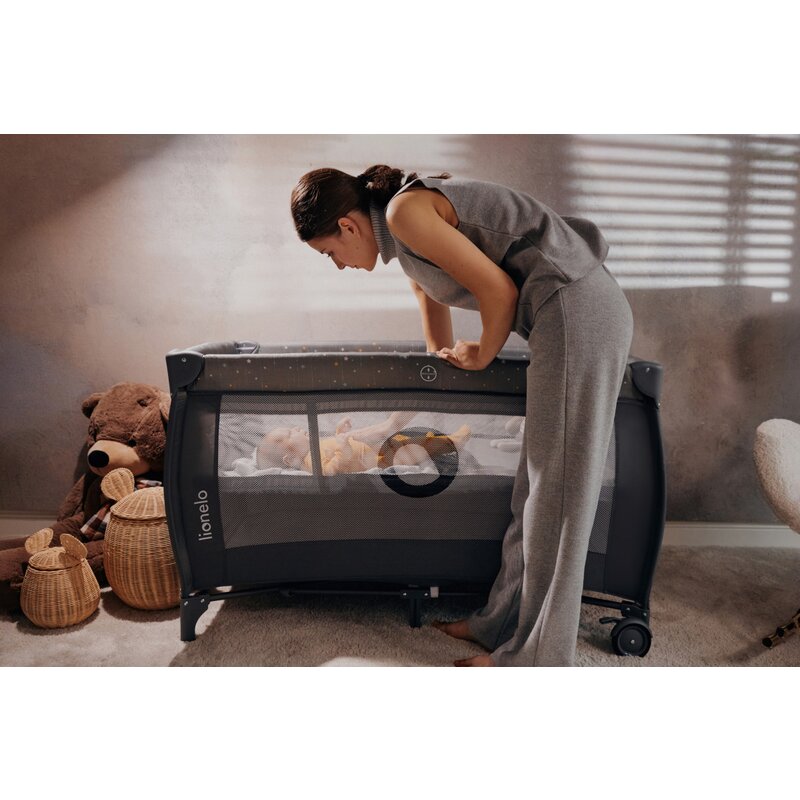 Patut pliant, Lionelo, Stefi Plus, Cu doua nivele, Cu intrare laterala cu fermoar, 2 roti, 120 x 60 cm, Conform cu standardul european de securitate EN 716, Gri/ Multicolor