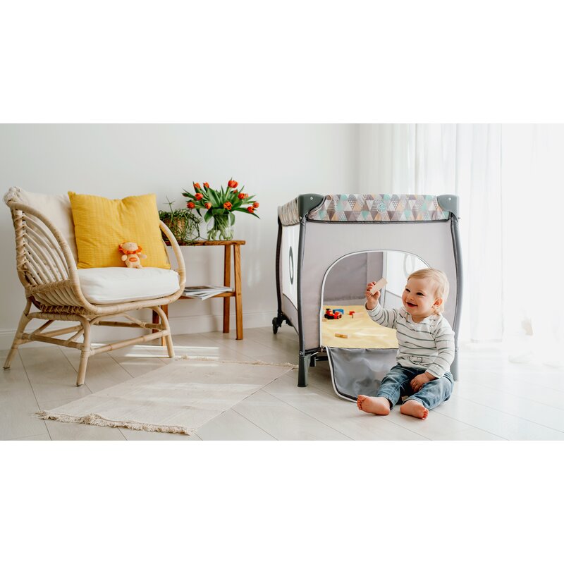 Patut pliant, Lionelo, Sven Plus, 120x60 cm, Cu doua nivele, Cu arcada jucarii, masuta de infasat  vibratii, melodii, conform cu standardele europeane de securitate EN716 si EN12221, Yellow Scandi