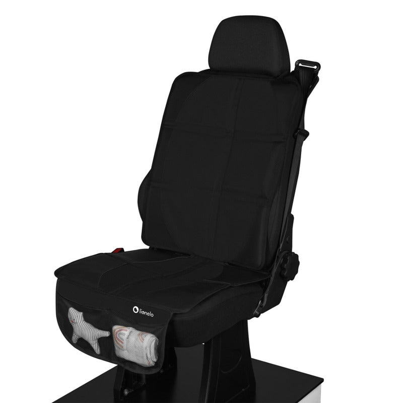 Protecție banchetă Lionelo Sikker Negru – protecția montată pe banchetă