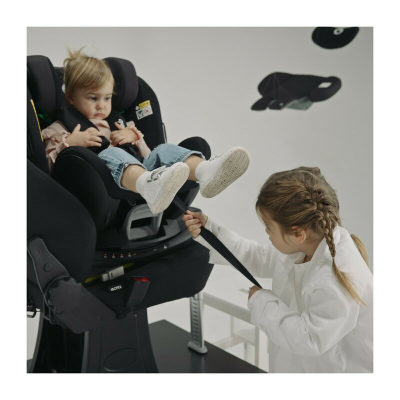 Scaun auto Lionelo i-Size Antoon Plus, Negru