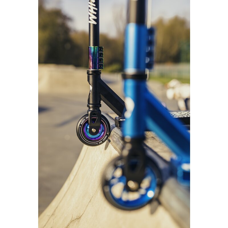 Trotineta, Lionelo, Whizz, Pentru Acrobatii, Rulmenti ABEC-9, 20 - 100 kg, Conform cu standardul european de securitate EN14619, Albastru