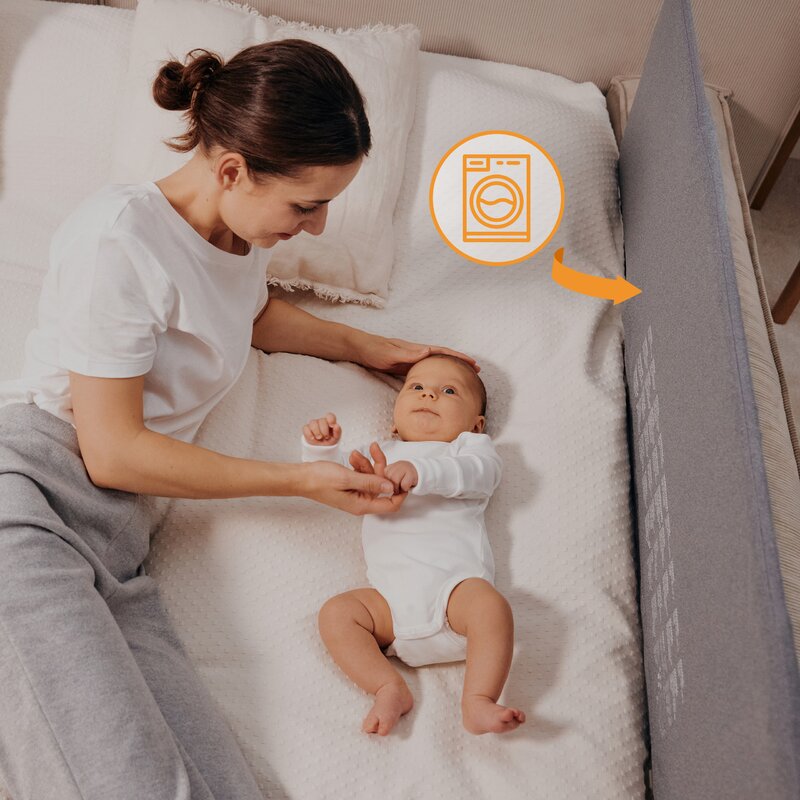 Bariera de pat Lionelo Lora XL Bej – copil pe pat