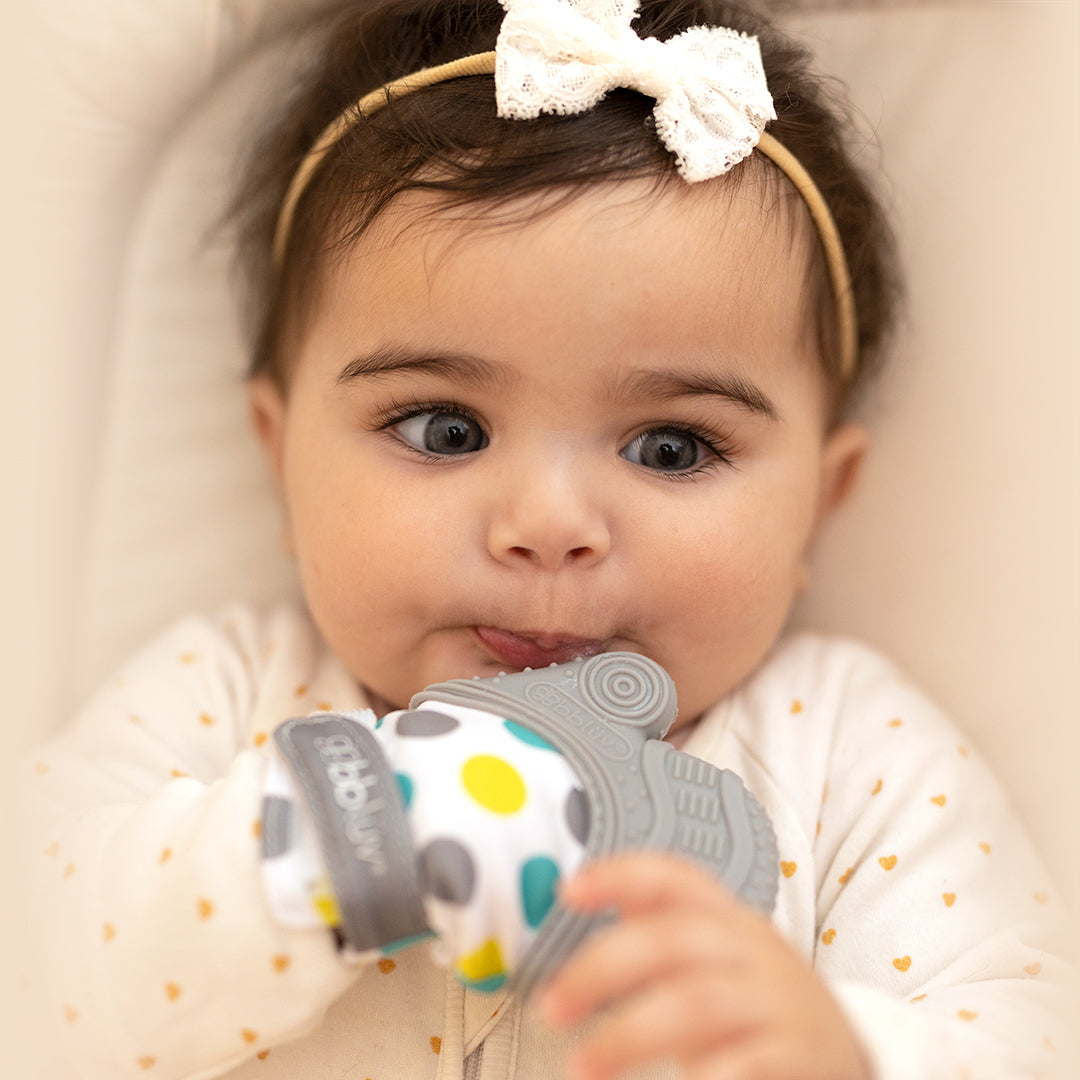 Mănușă pentru dentiție din silicon bbluv Gluv Grey