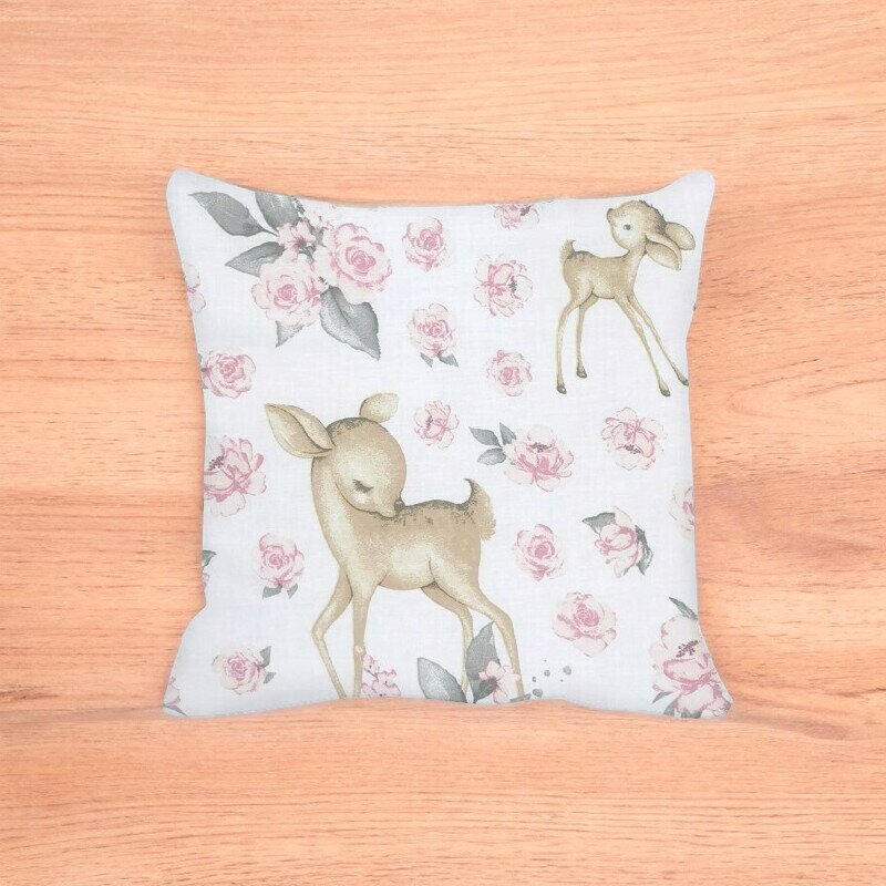Detaliu Pernă cu husă MimiNu Sweet Deer Pink, 40x40 cm