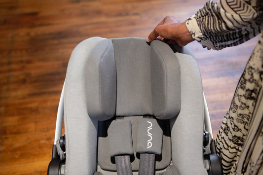 Nuna - Scoica auto i-Size Pipa Next Caviar, nastere - 83 cm, testata ADAC