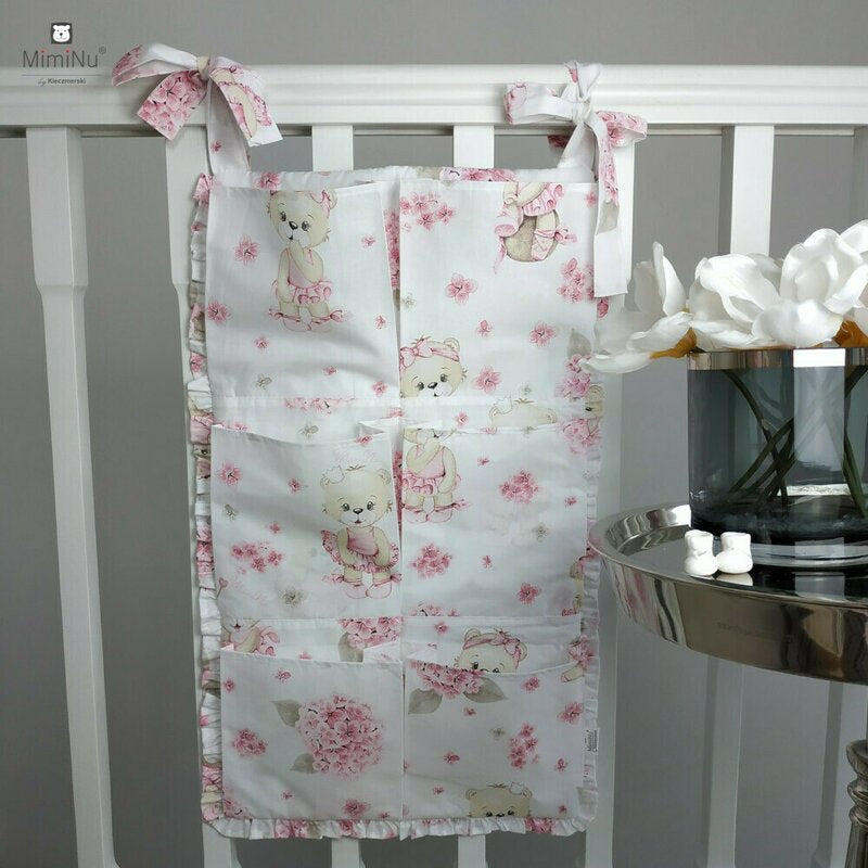 Organizator pentru patut, MimiNu, Din bumbac certificat Oeko Tex Standard 100, Cu 6 compartimente, Doua panglici, 70x40 cm, Cu volanase, Design, Pink Ballerina