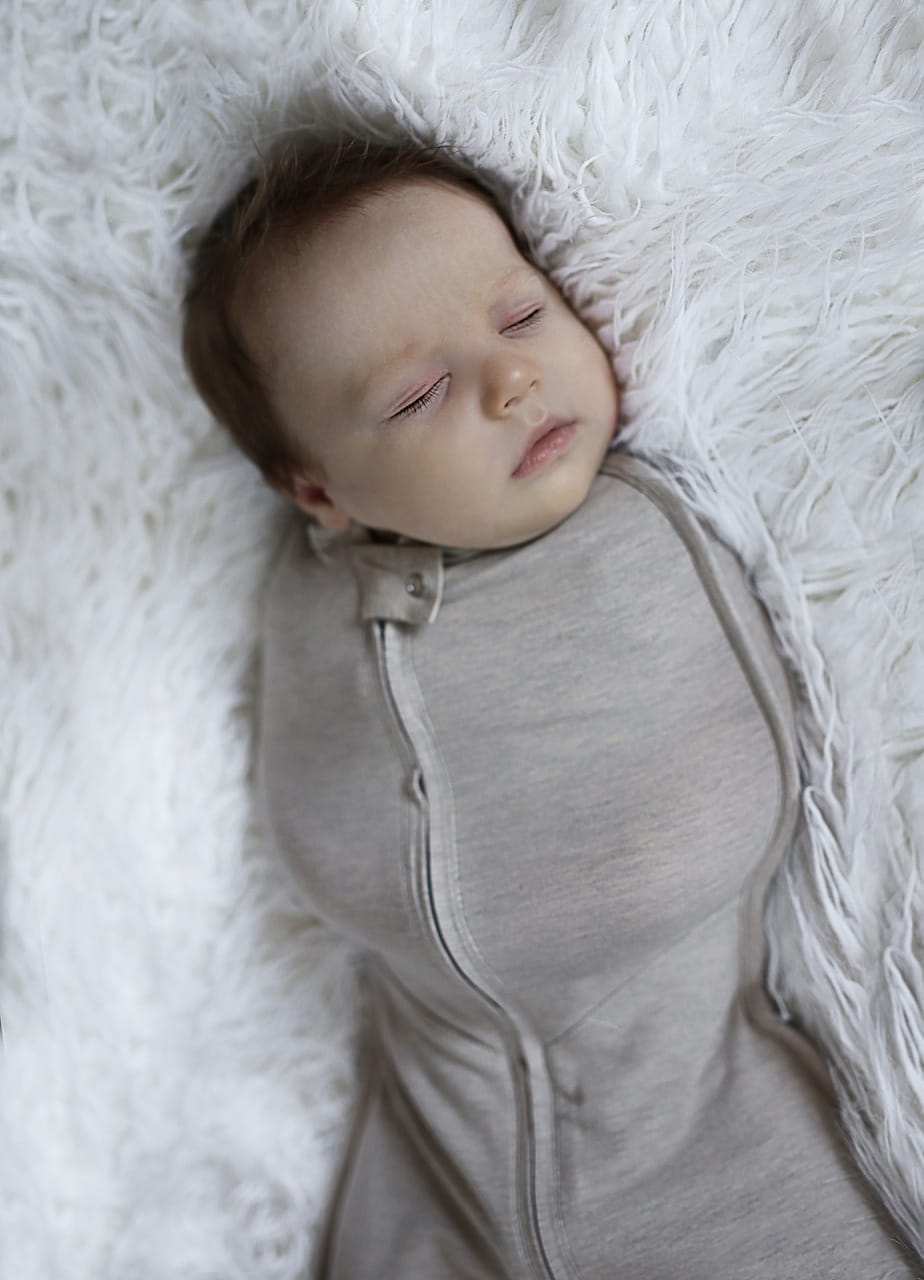 Saculet Swaddle infasat Nou Nascut Bumbac + Caciulita - First Step