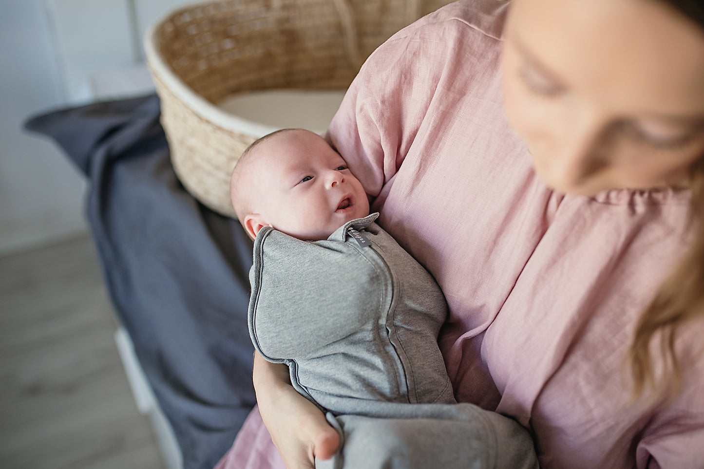 Saculet Swaddle infasat Bebe Bumbac + Caciulita - Second Step