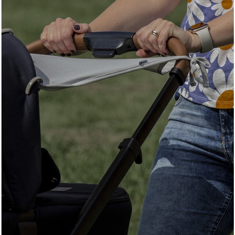 Parasolar textil, Petite&Mars, Din Bumbac, Pentru soare si vant, Universal, Protectie UV SPF40+, Potrivit pentru carucioare si scaune auto, 45 Ã— 51 cm, Mocha Mousse