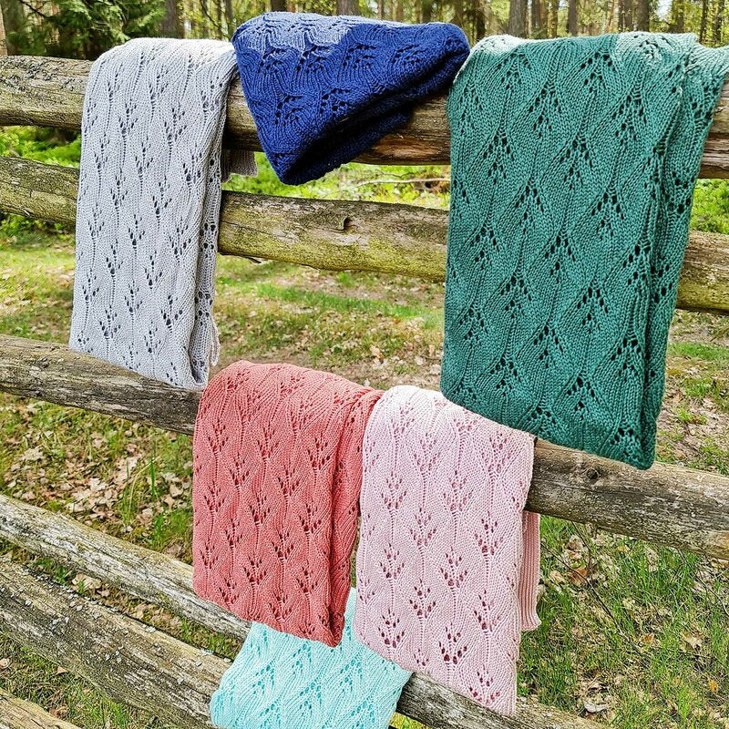 Paturica, Bocioland, Milano, Pentru copii, Moale, Din bambus si bumbac, Cu proprietati de termoreglare, Antialergica si antibacteriana, Dimensiune mare 80 x 100 cm, Pink