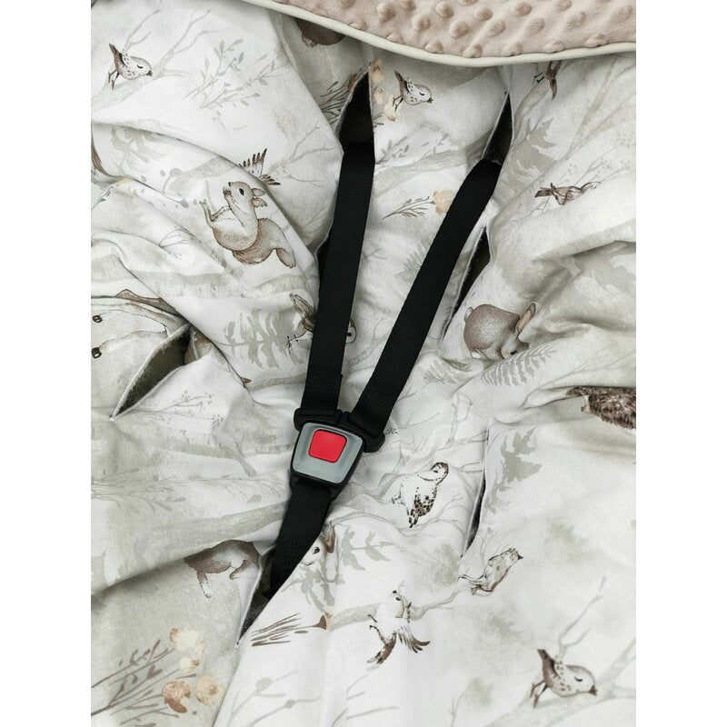 Paturica calduroasa de infasat, MimiNu, Pentru scoica, scaun auto/carucior, Cu gluga si urechi, Dimensiune 90x90 cm, Minky + Bumbac, Materiale certificate Oeko Tex Standard 100, Woodland