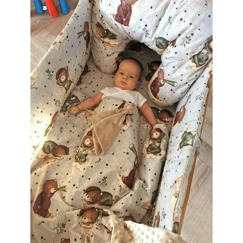 Paturica de infasat, MimiNu, Cu doua fete, Cu multiple utilizari, Cu inchidere arici velcro, Dimensiune 75x75 cm, Din bumbac certificat Oeko Tex Standard 100, Teddy Bear On Moon
