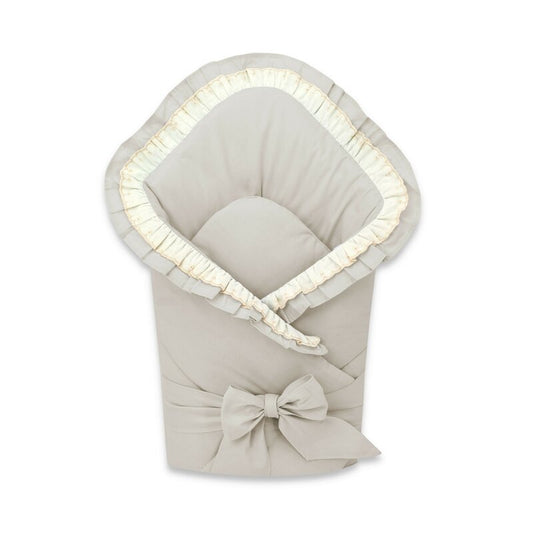 Paturica de infasat, MimiNu, Cu volanase si dantela, Cu multiple utilizari, Cu inchidere cu panglica, Dimensiune 75x75 cm, Din bumbac certificat Oeko Tex Standard 100, Beige